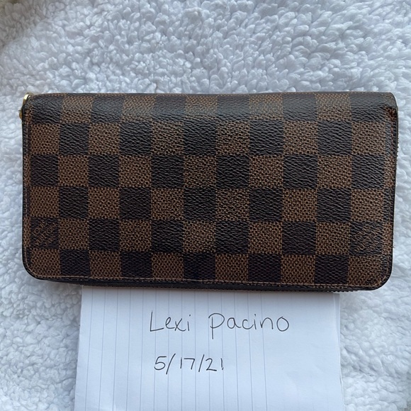 Louis Vuitton Zippy Wallet— DE - Picture 9 of 10